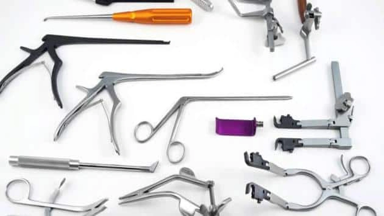 صورة أدوات طبيب الأسنان بالصور والاسماء بالانجليزي