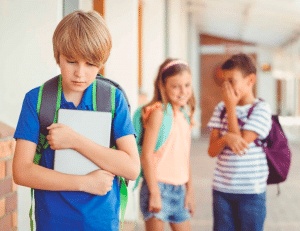 اذاعة مدرسية باللغة الانجليزية عن التنمر