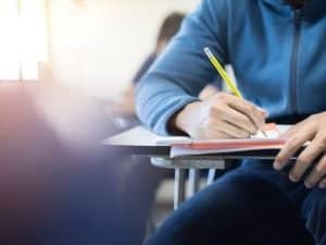 براجراف بالانجليزي عن المدرسة