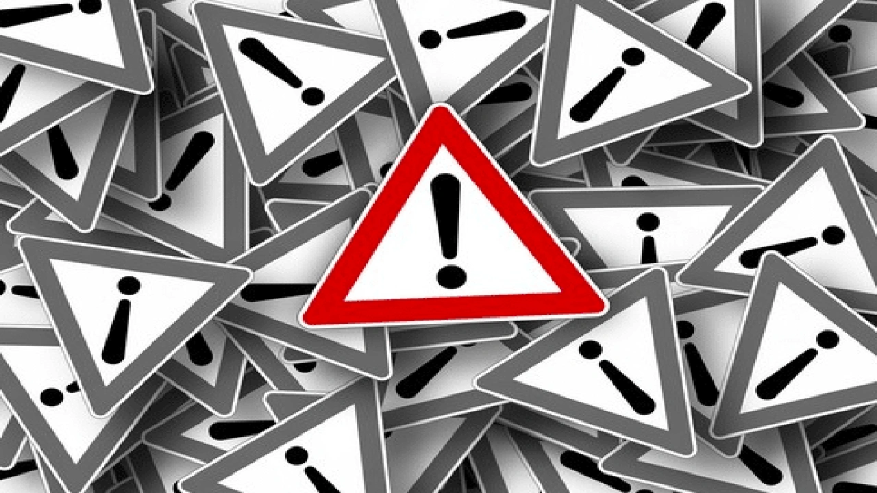 صورة جمل فيها تعجب بالانجليزي