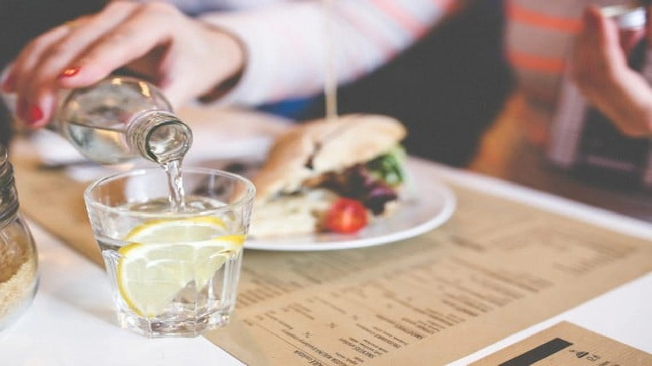 صورة عبارات بالانجليزي في المطعم