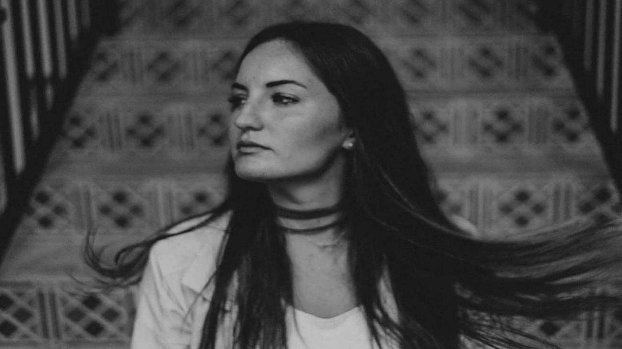 صورة عبارات نسوية بالانجليزي