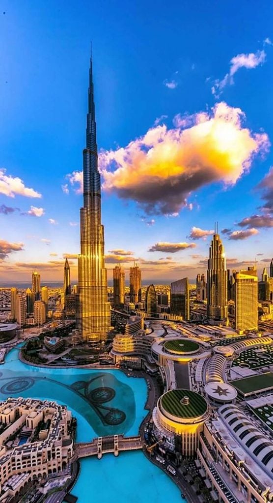 موضوع بالانجليزي عن برج خليفة