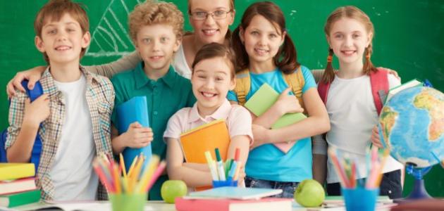 موضوع تعبير باللغة الانجليزية عن المعلم