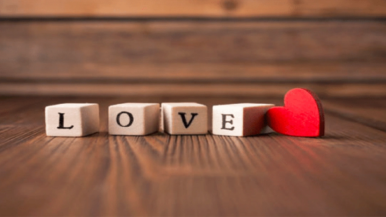 صورة امثال بالانجليزية عن الحب