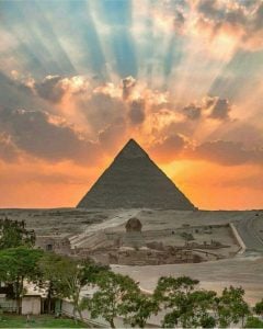 تعبير عن رحلة الى مصر بالانجليزي قصير