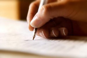 تعبير عن نفسي وعن عائلتي بالانجليزي
