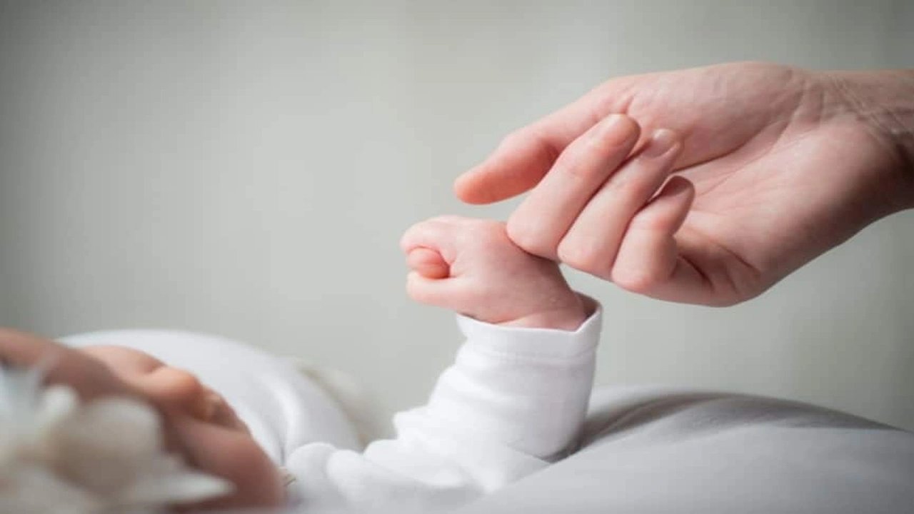 صورة رسائل تهنئة بالمولود الجديد بالانجليزية