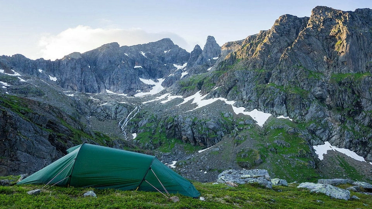 صورة موضوع تعبير بالانجليزي عن التخييم