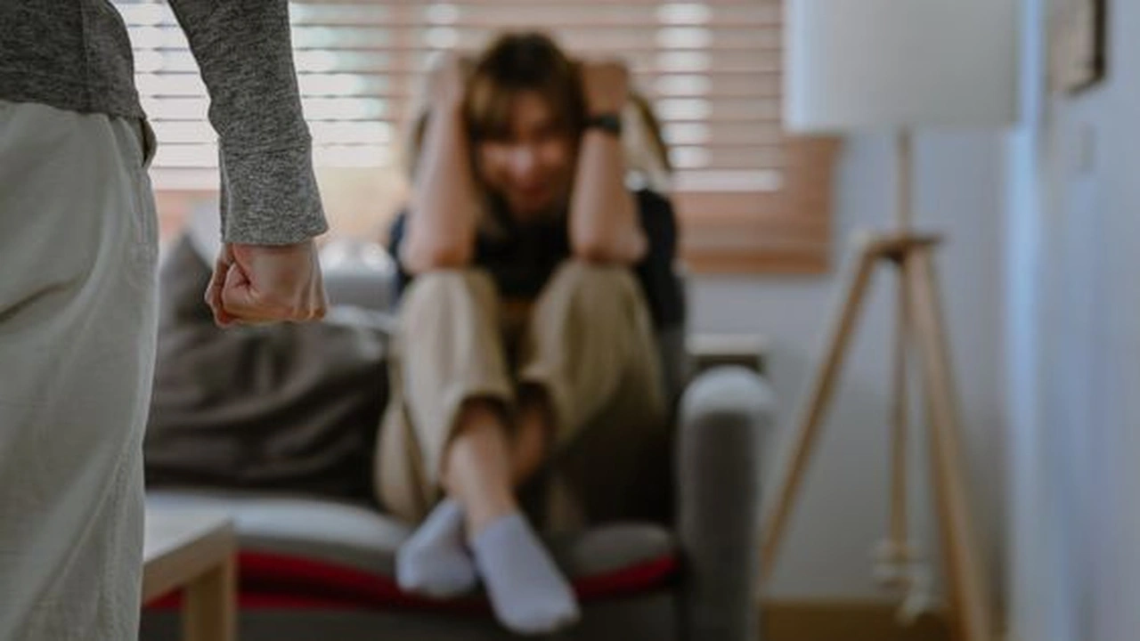 صورة موضوع حول العنف ضد المرأة مقدمة عرض خاتمة بالفرنسية 